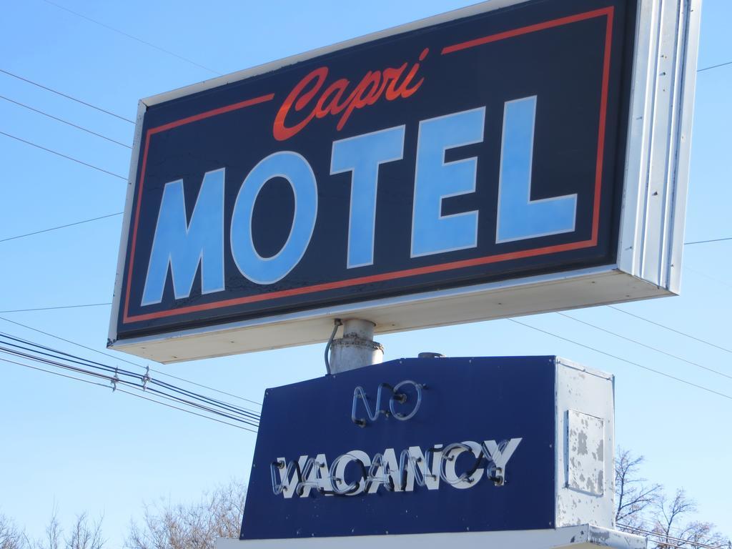 Capri Motel スコッツブラフ エクステリア 写真